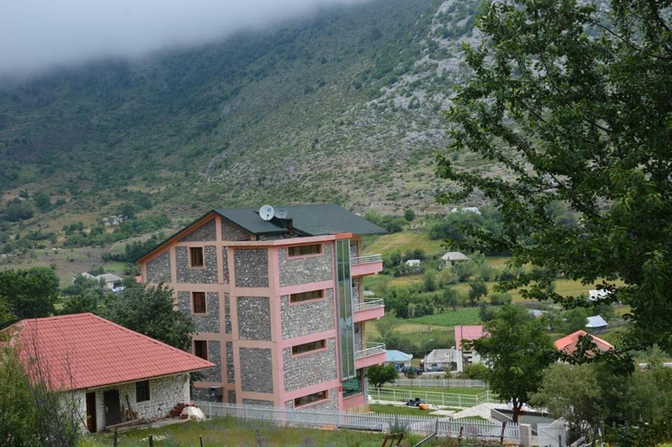 Lura Hotel Fushe-Lure 外观 照片